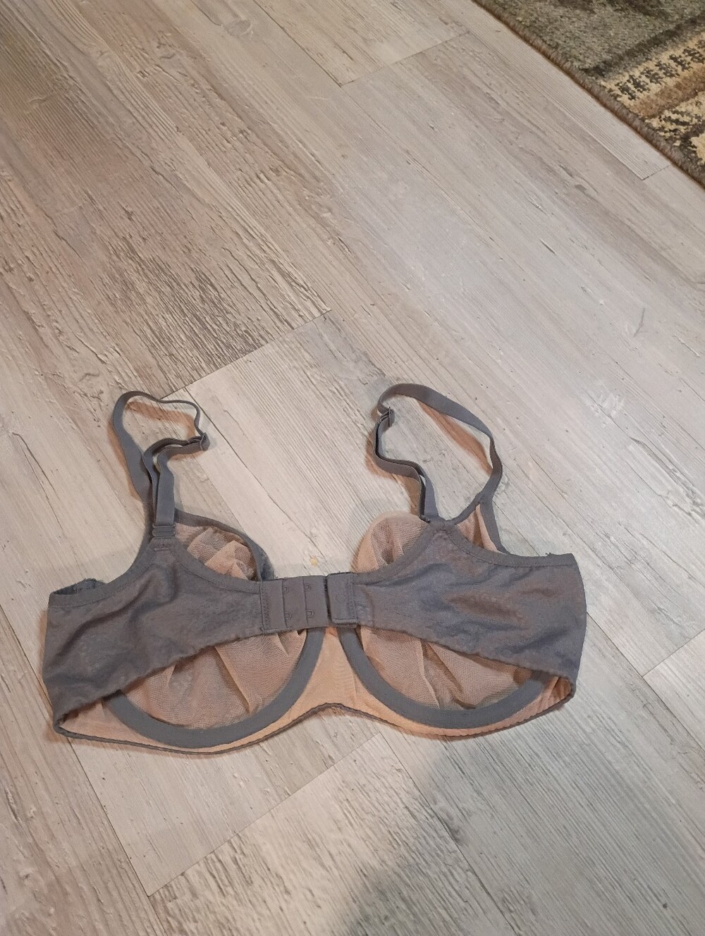 Victoria Secret - Picture 4 of 5